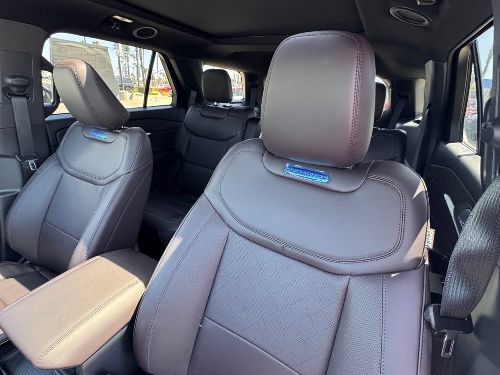 New 2026 Ford Explorer Platinum RWD image 18