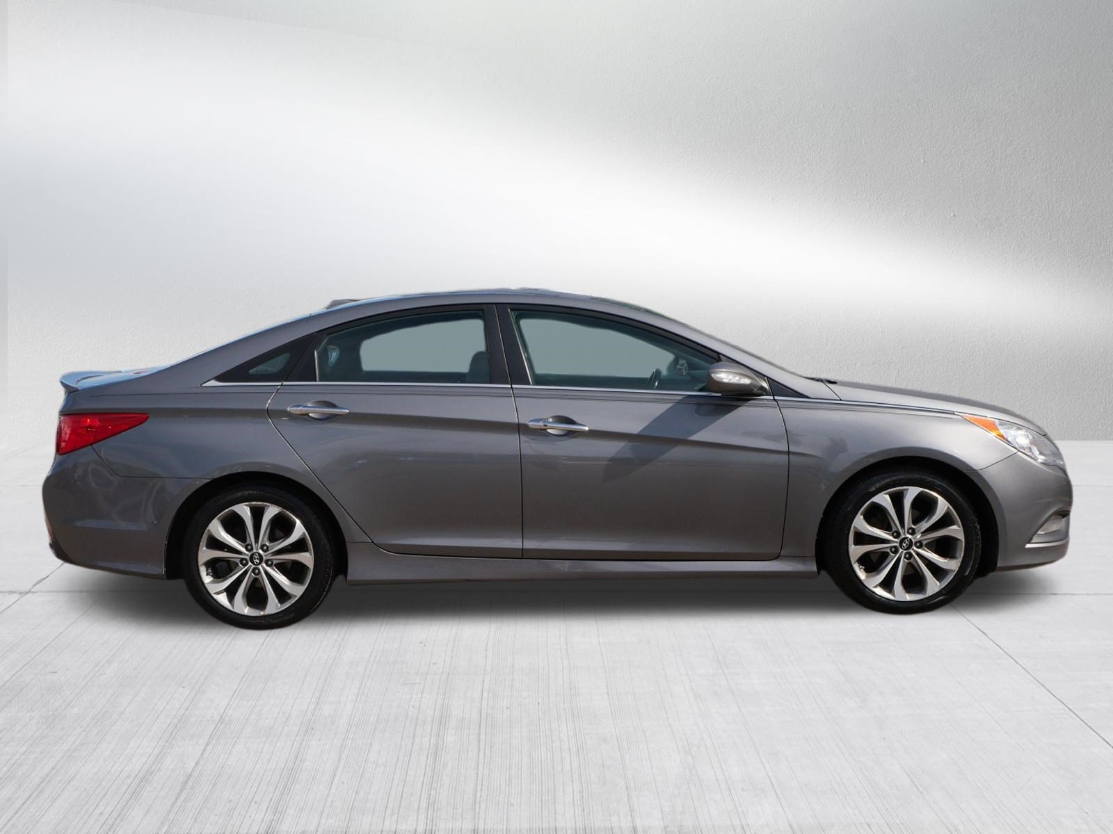 Used 2014 Hyundai Sonata SE FWD image 8