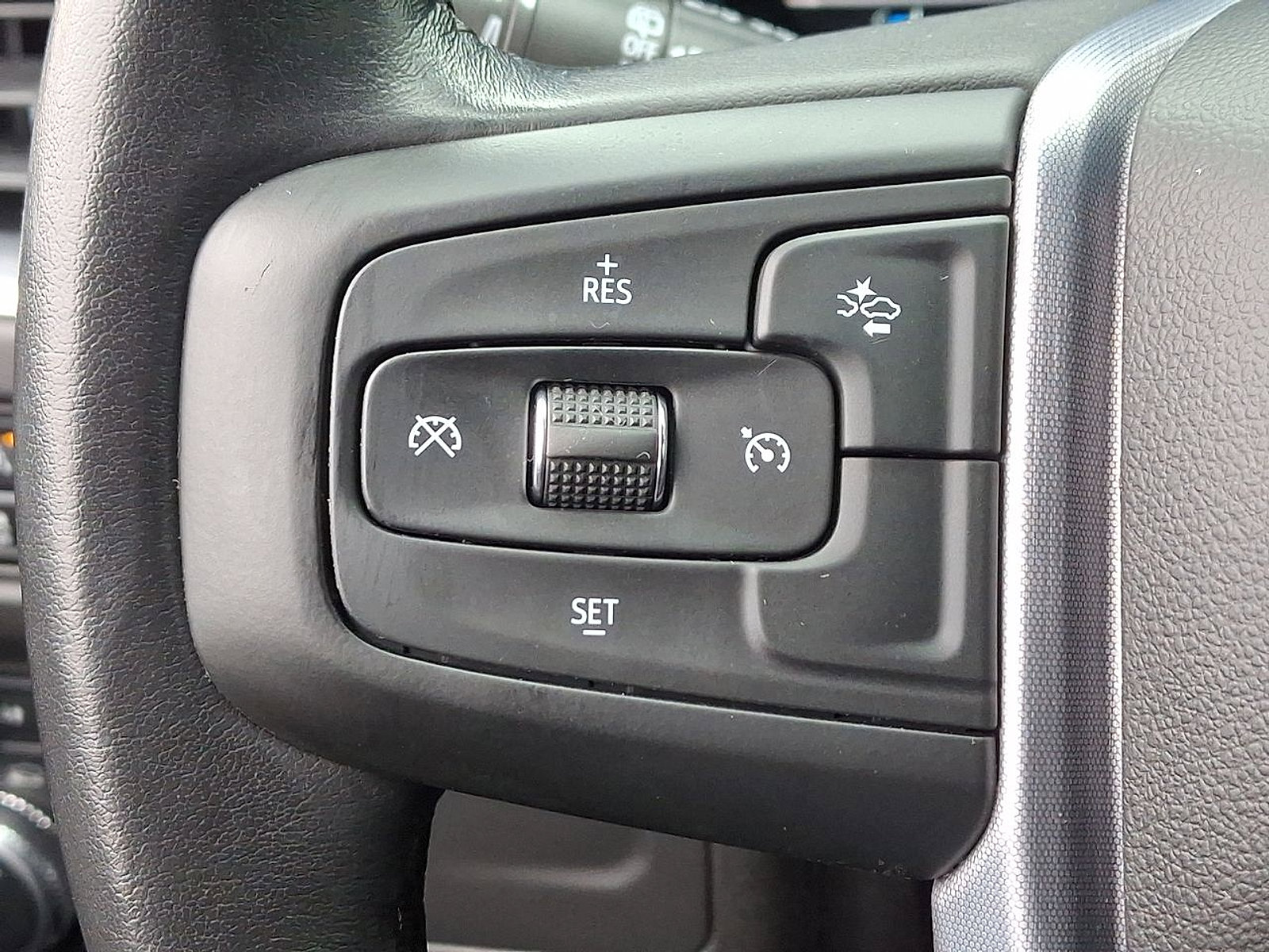 Certified 2022 GMC Yukon SLE w/ Gmc Pro Safety Plus Package image 17
