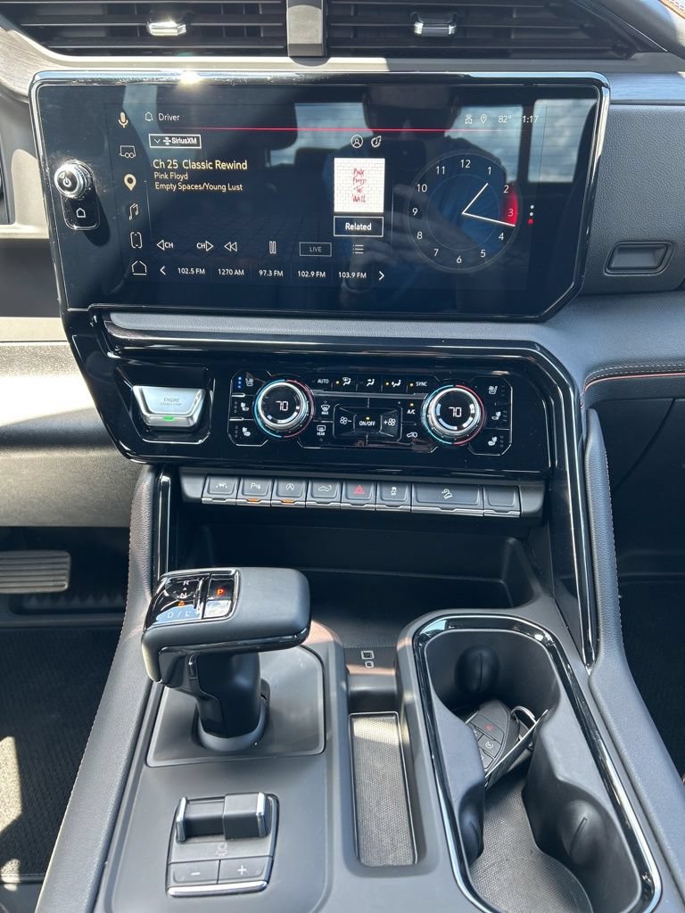 Used 2025 GMC Sierra 1500 AT4 w/ Technology Package AWD/4WD image 19