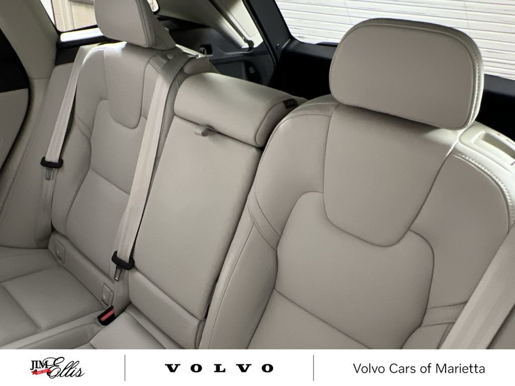 New 2026 Volvo XC60 B5 Ultra w/ Protection Package Premier image 25