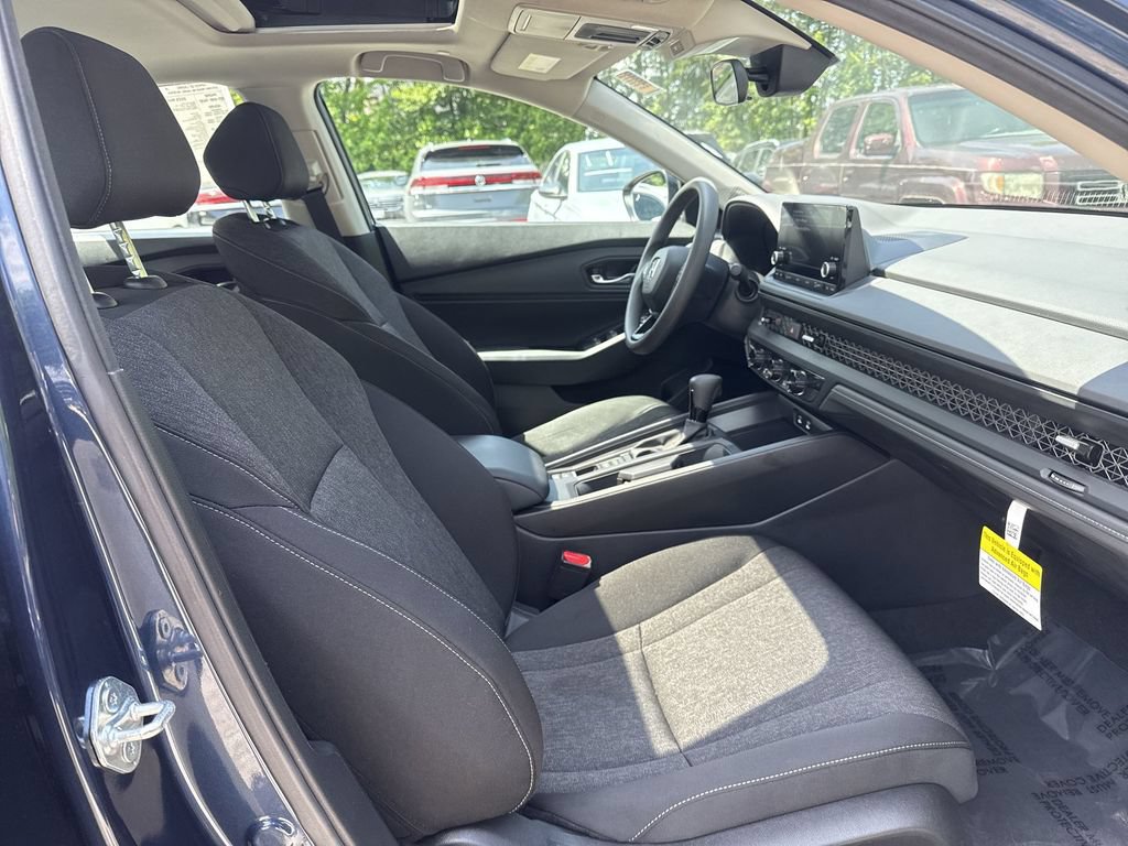 Used 2025 Honda Accord SE image 26