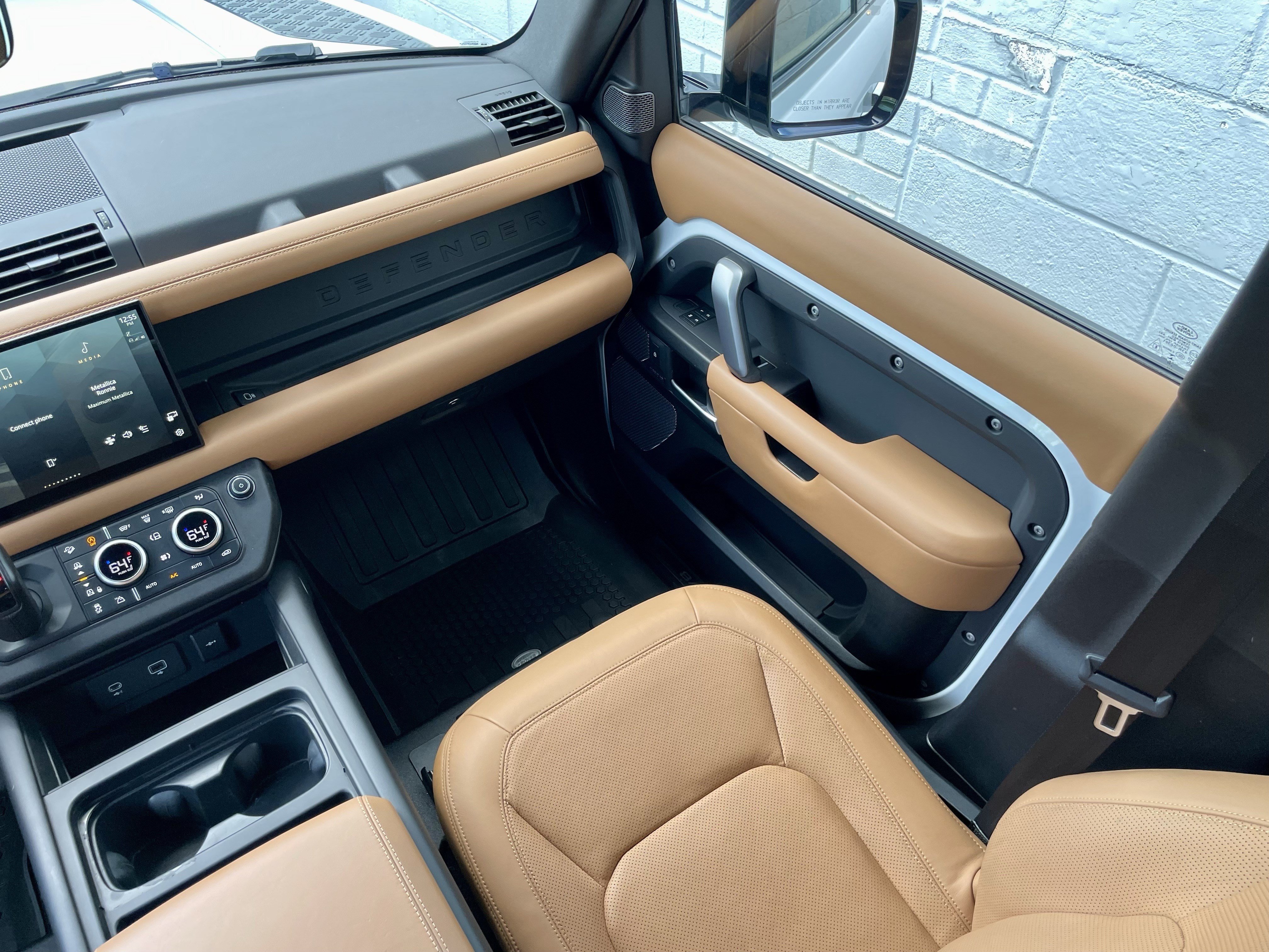 Used 2023 Land Rover Defender 110 V8 AWD/4WD image 18