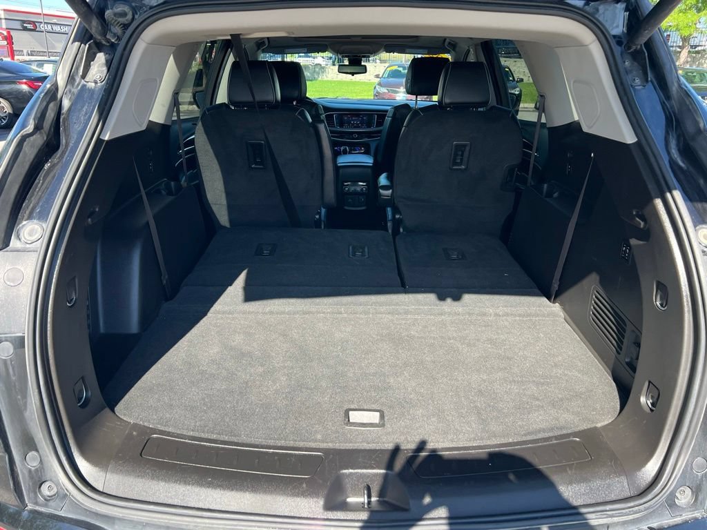 Used 2020 Buick Enclave Avenir w/ Avenir Technology Package AWD/4WD image 28