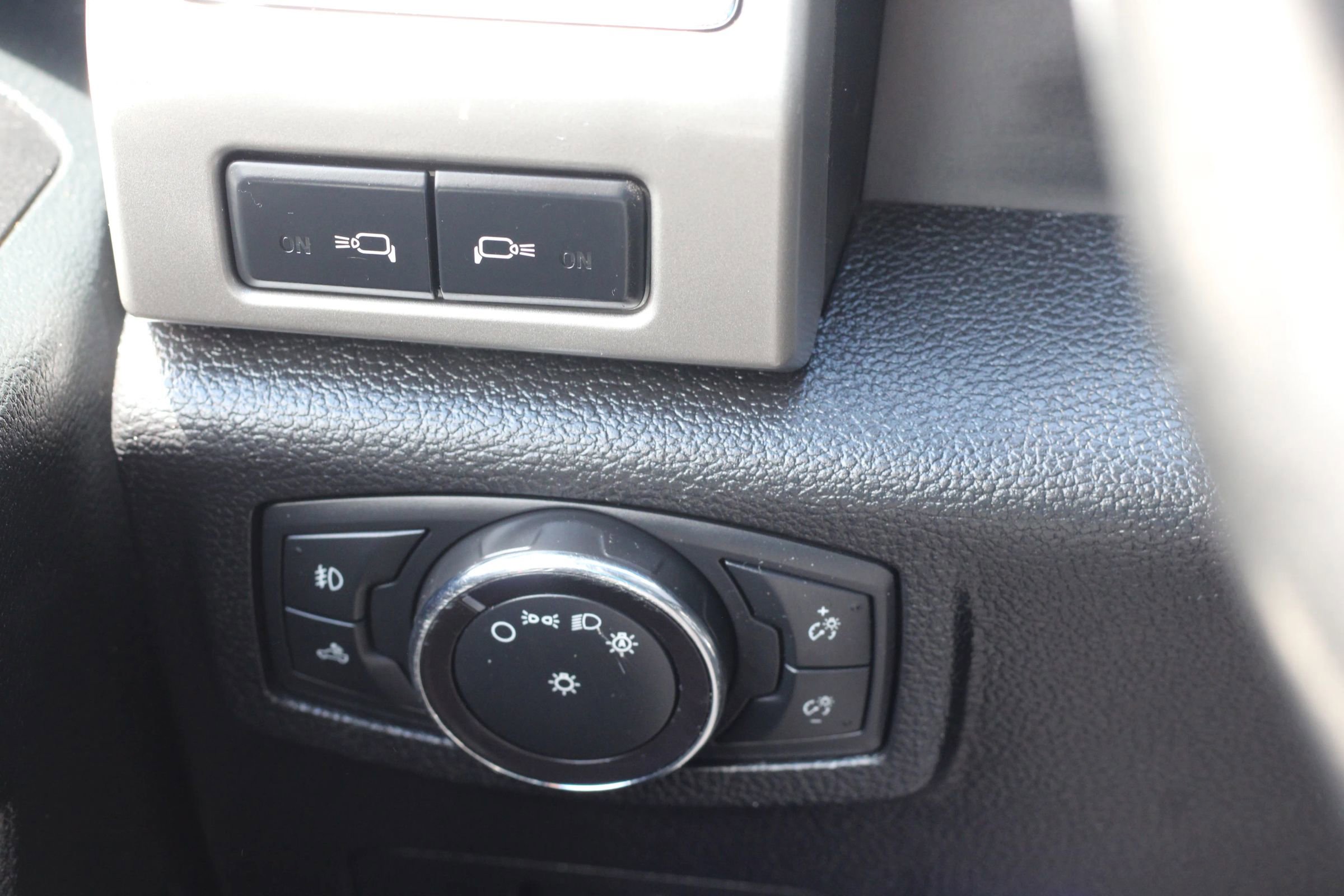 Used 2018 Ford F250 Lariat w/ Chrome Package AWD/4WD image 20