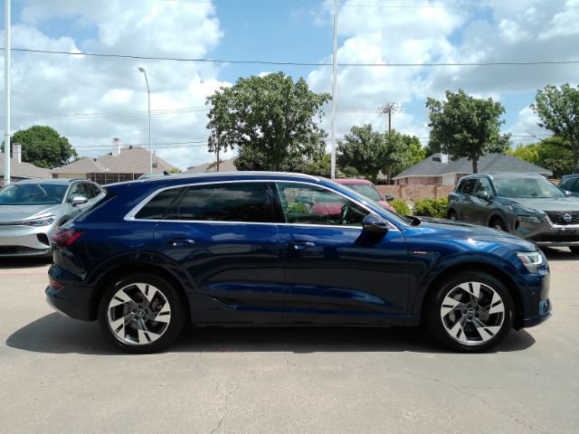 Used 2021 Audi e-tron Premium AWD/4WD image 5