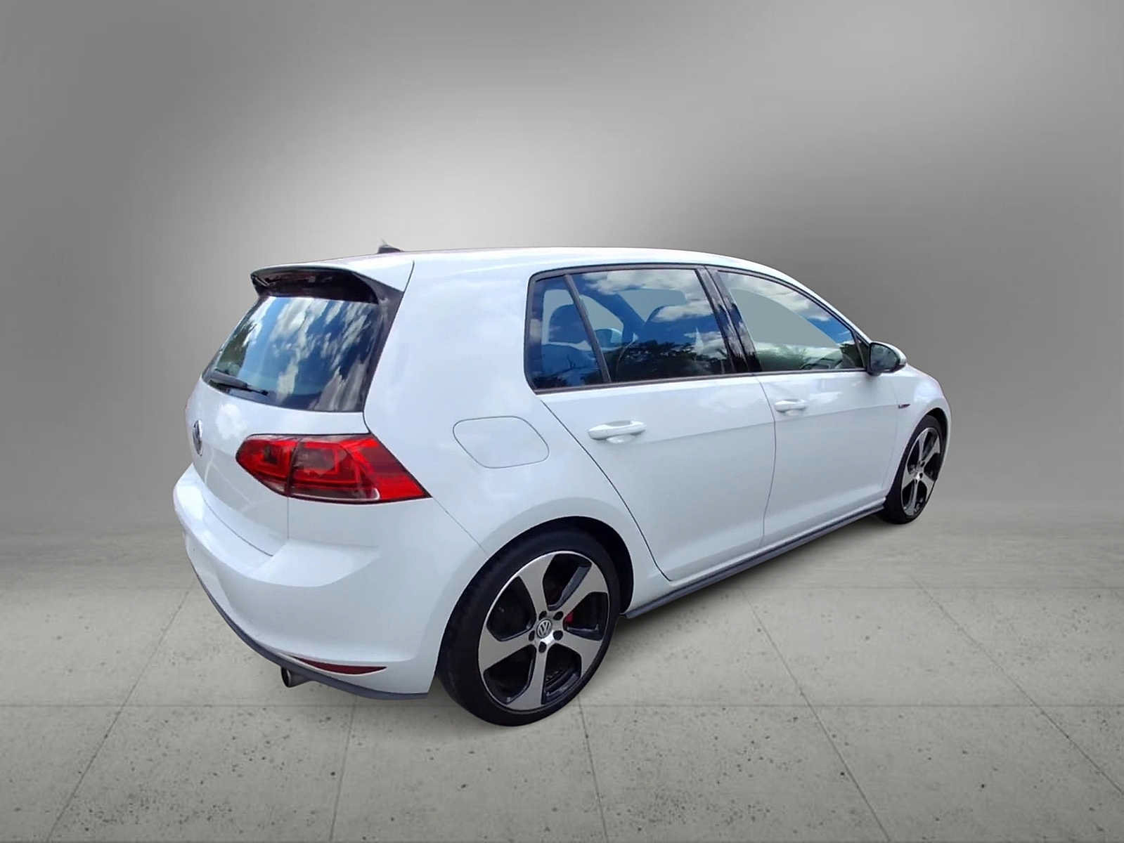 Used 2015 Volkswagen GTI S FWD image 8