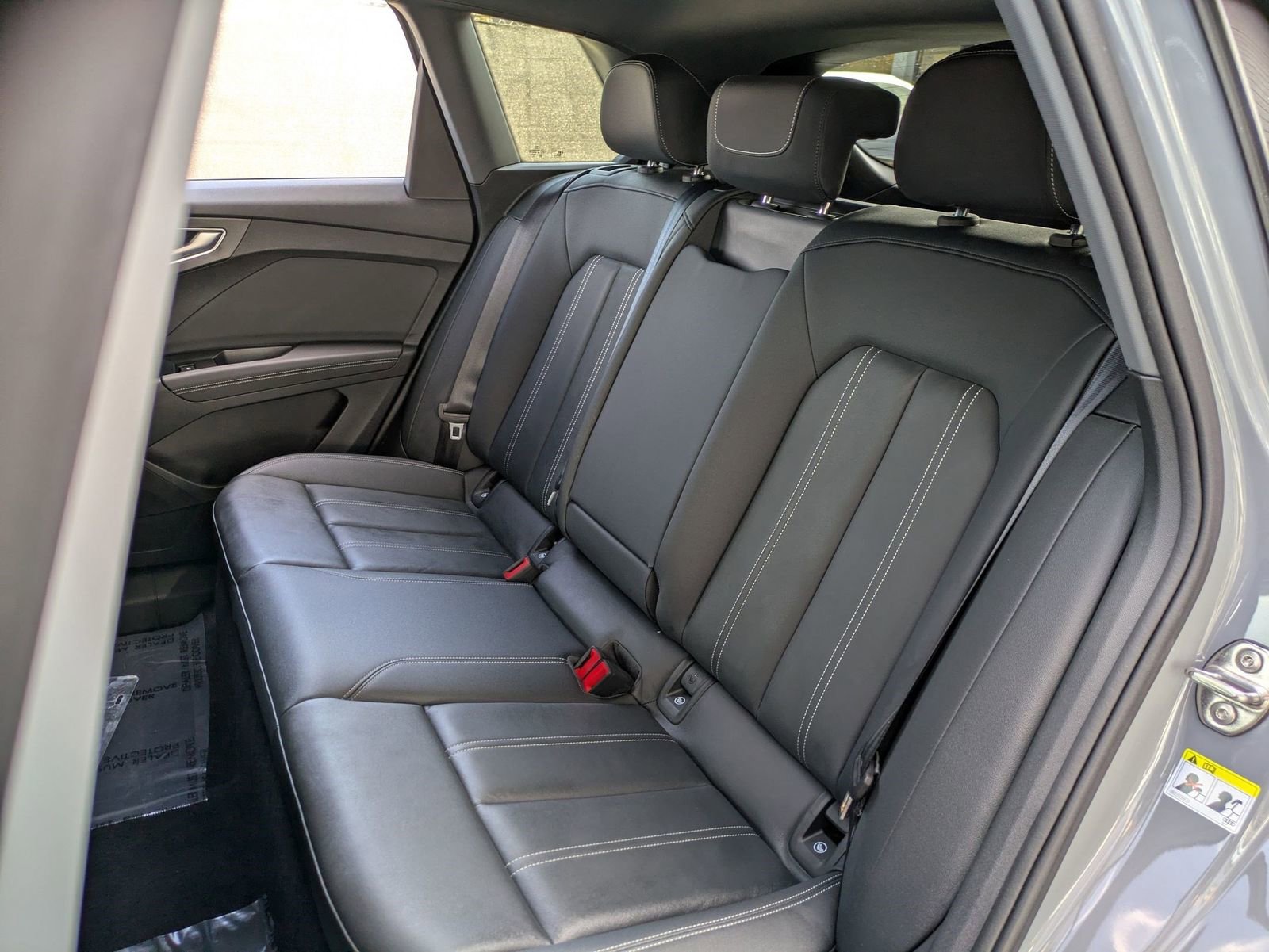 Used 2024 Audi Q4 e-tron Premium Plus w/ Premium Plus image 30