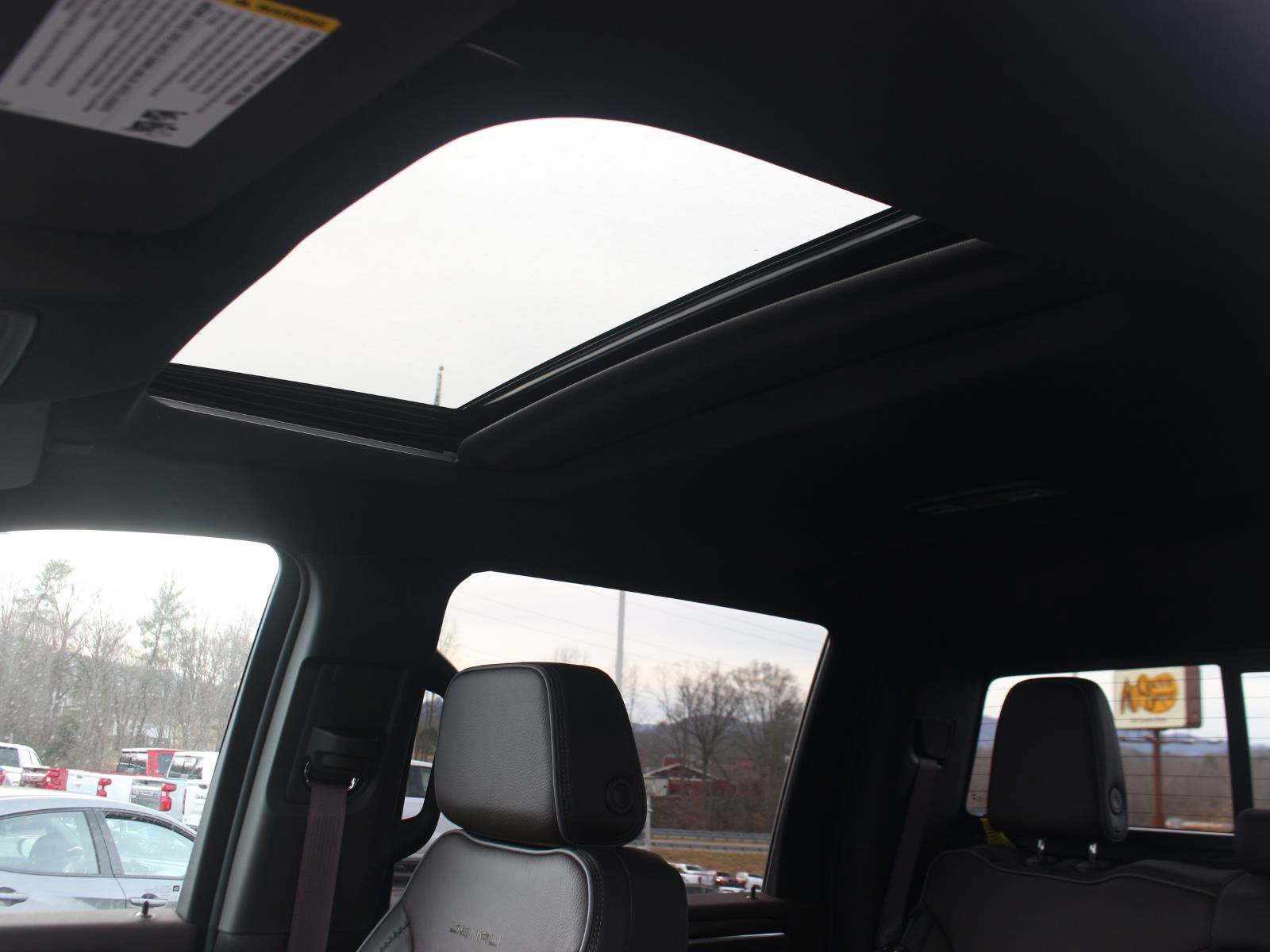 New 2026 GMC Sierra 2500 Denali w/ Denali Reserve Package image 17