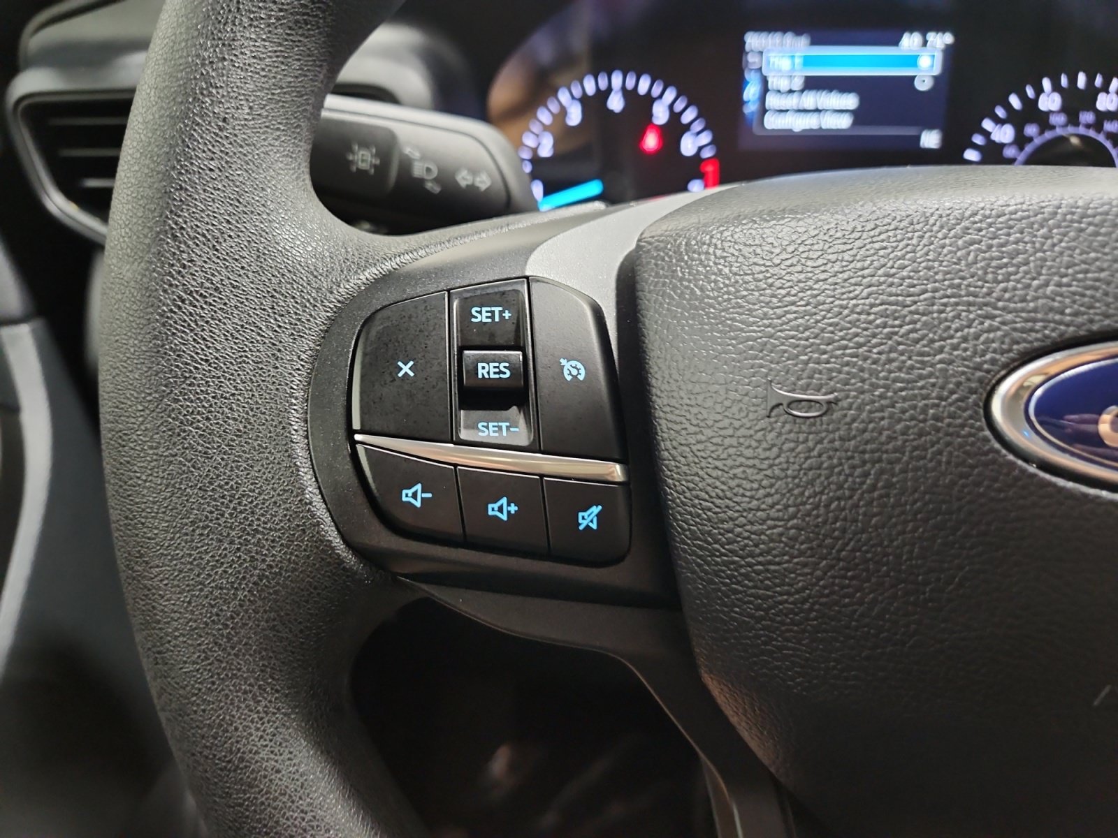 Used 2024 Ford Explorer 4WD image 23