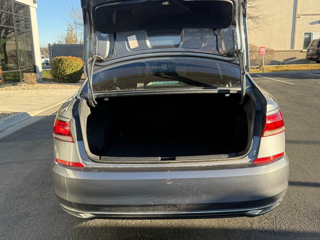 Used 2020 Volkswagen Passat 2.0T SE image 26