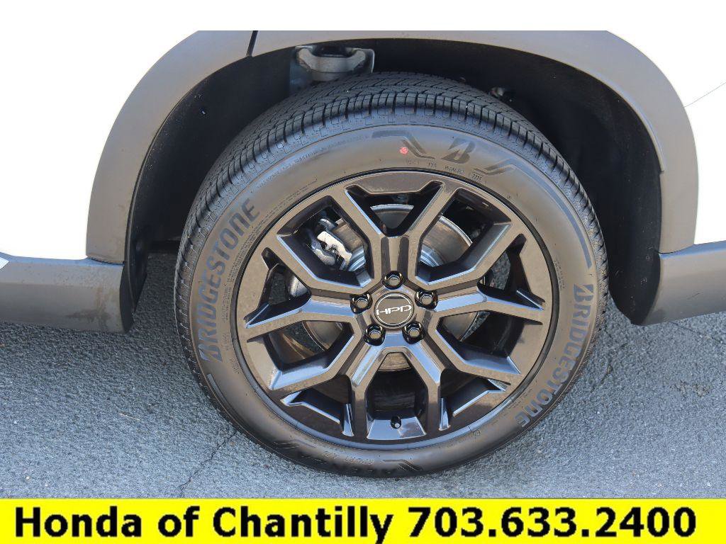 Used 2025 Honda Pilot Touring image 33