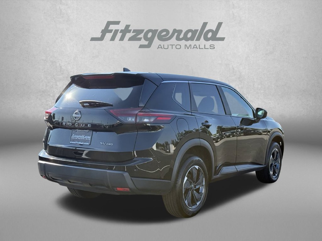 Used 2024 Nissan Rogue SV AWD/4WD image 6