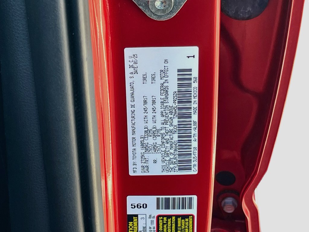 Used 2025 Toyota Tacoma SR5 AWD/4WD image 28