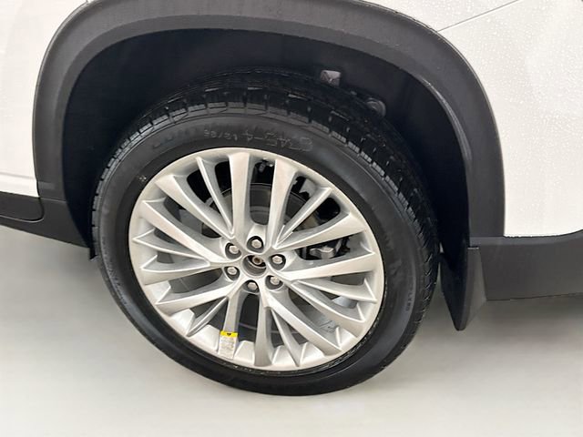 New 2026 Chevrolet Traverse LT w/ LPO, Floor Liner Package image 33