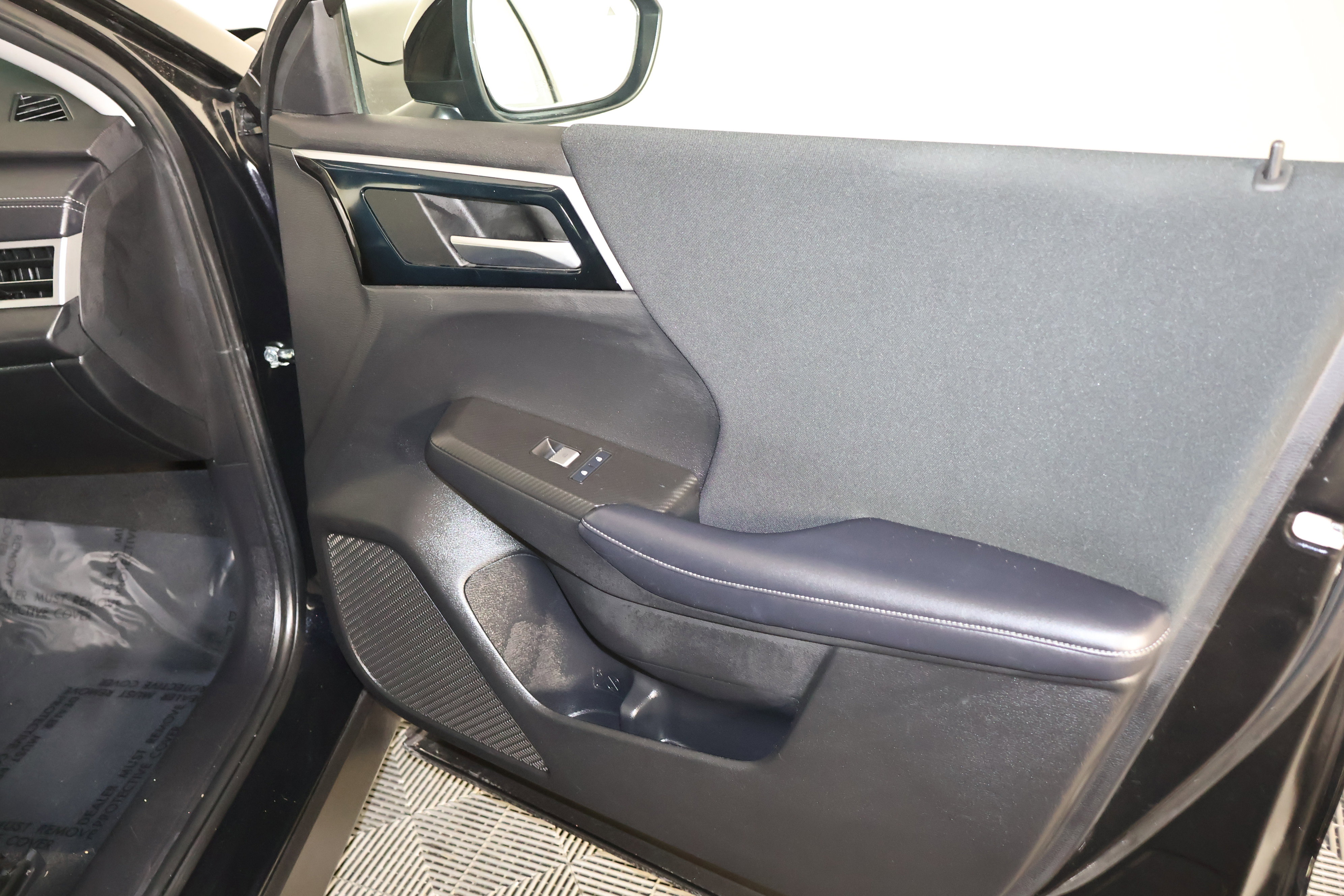 Used 2023 Mitsubishi Outlander ES AWD/4WD image 36