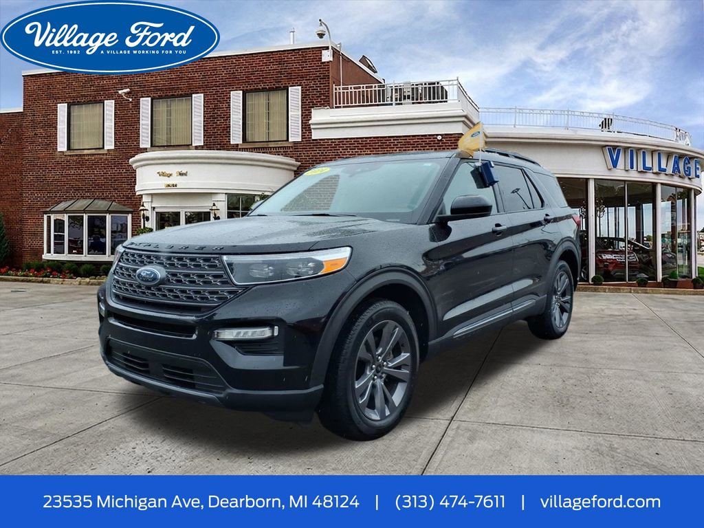 Certified 2024 Ford Explorer XLT w/ Equipment Group 202A AWD/4WD image 1