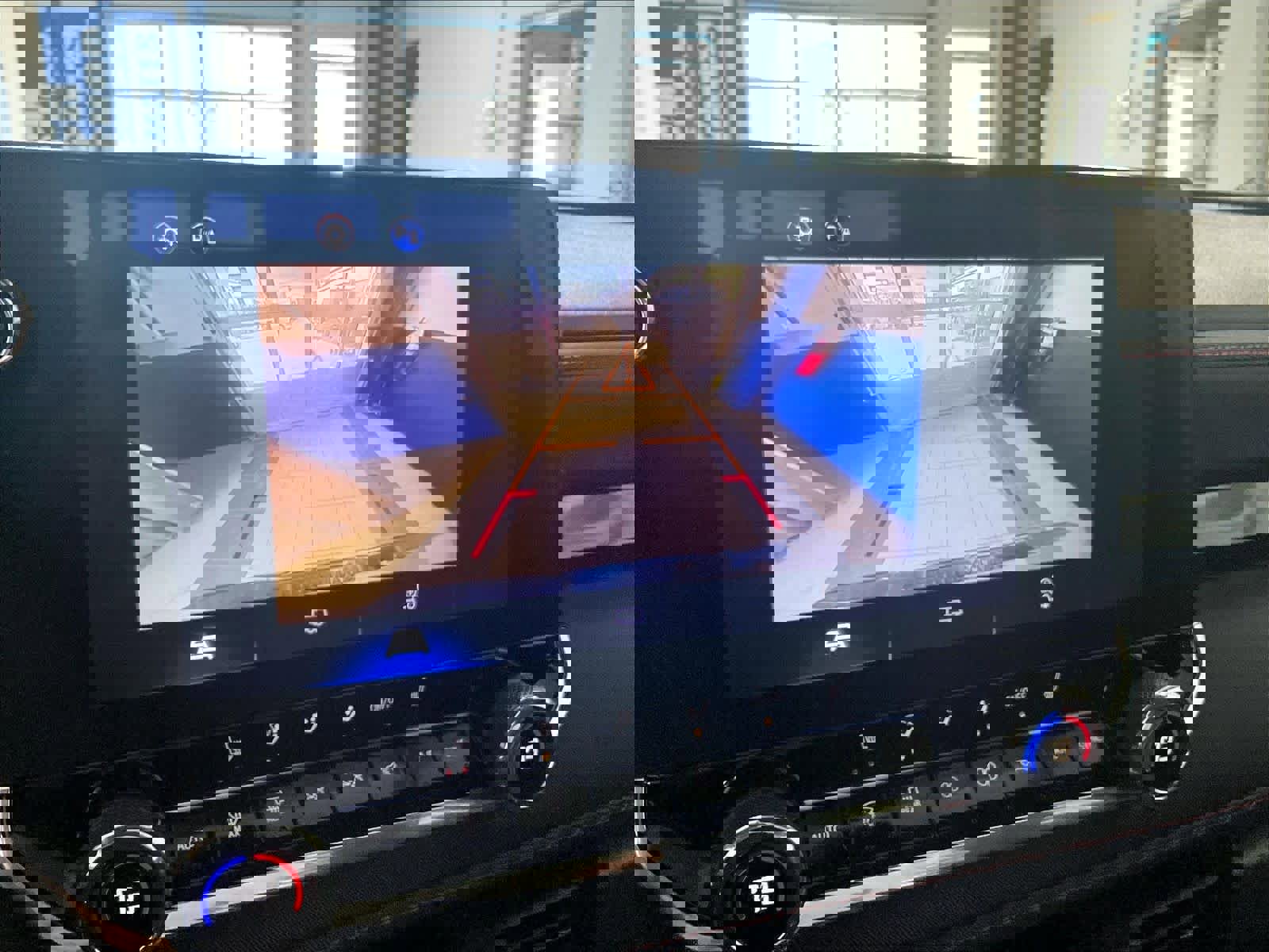 Used 2024 Chevrolet Colorado Z71 w/ Z71 Convenience Package 2 image 19