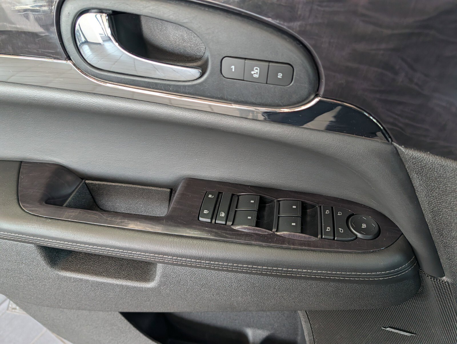 Used 2016 Buick Enclave Premium w/ Experience Buick Package image 15