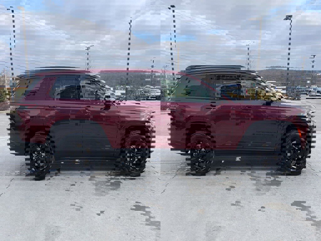 New 2026 Jeep Grand Cherokee L Limited image 23