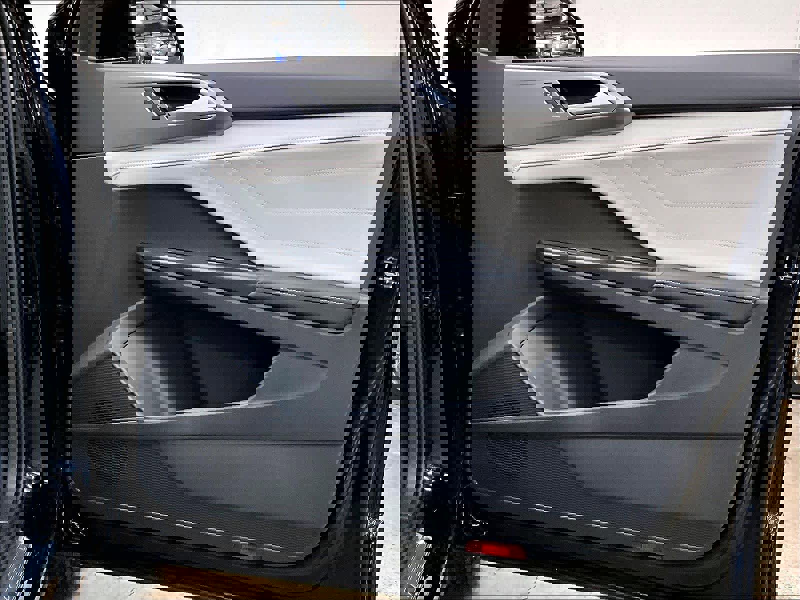 New 2026 Volkswagen Taos SEL image 30