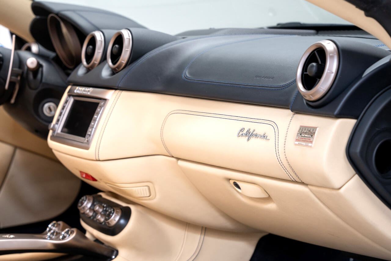 Used 2010 Ferrari California image 57