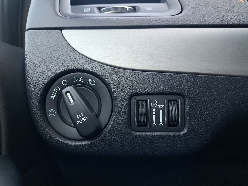 Used 2019 Dodge Grand Caravan GT image 24