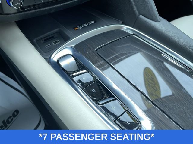 Used 2024 Buick Enclave Essence image 16