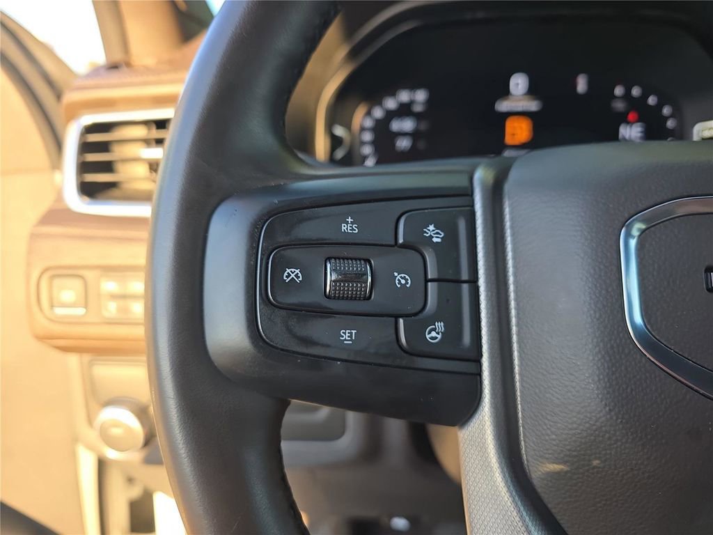 Used 2023 GMC Yukon XL Denali image 25