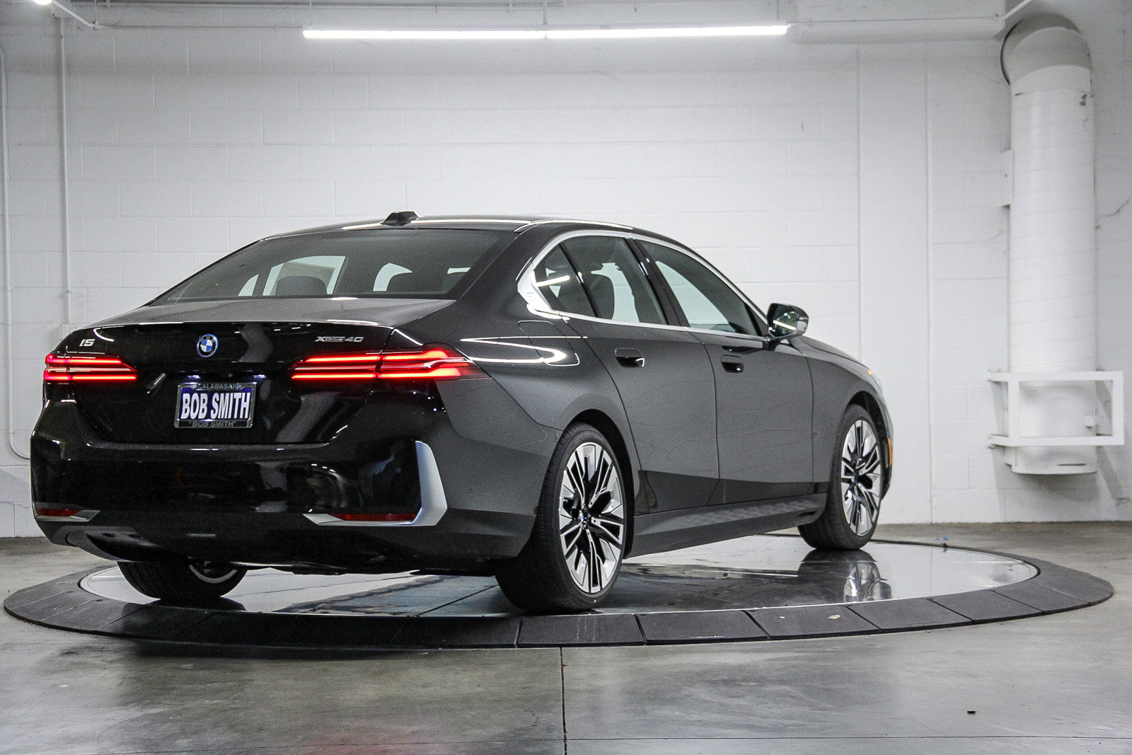 New 2026 BMW i5 eDrive40 w/ Convenience Package image 6