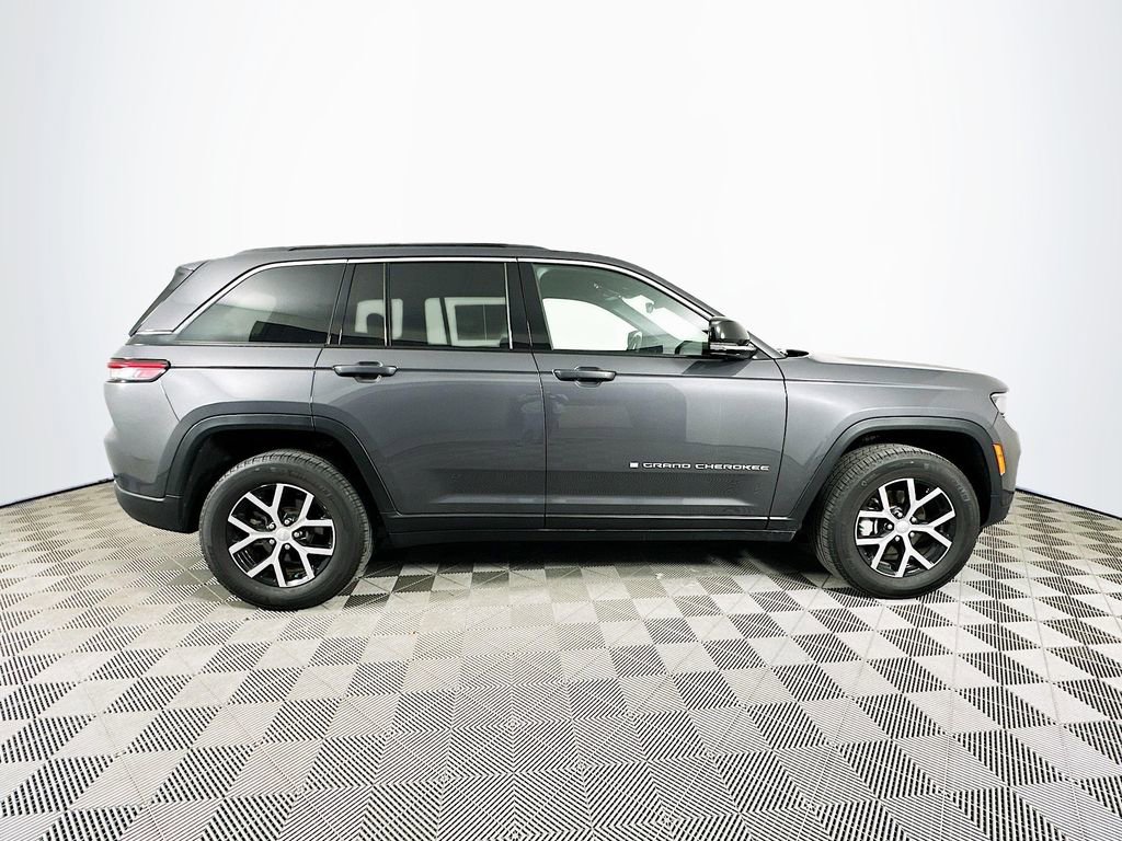 Certified 2025 Jeep Grand Cherokee Limited image 13