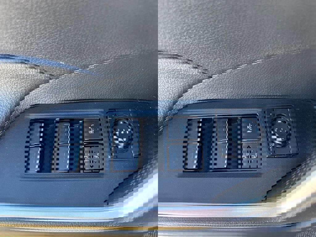 Used 2024 Toyota RAV4 XLE image 25