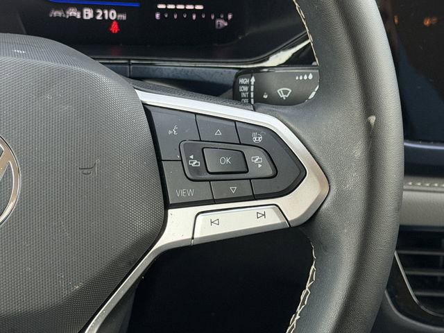 Used 2024 Volkswagen Taos SE image 15