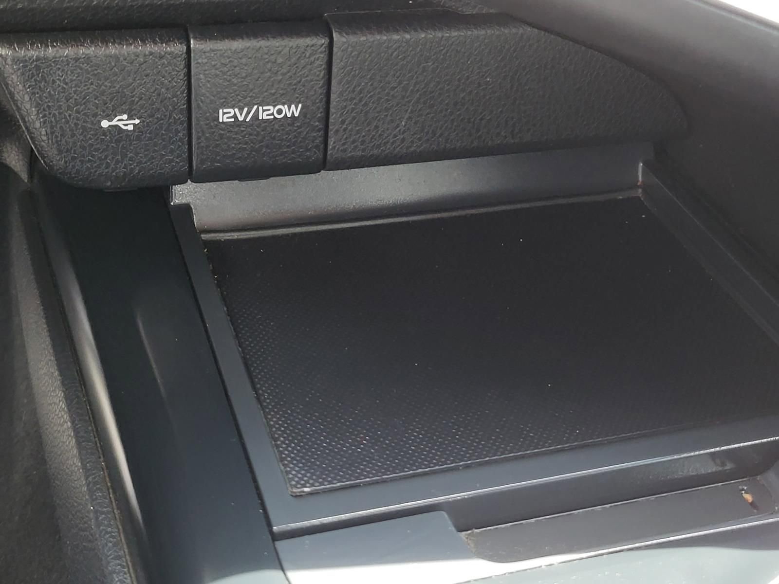 Used 2020 Toyota Camry SE image 22