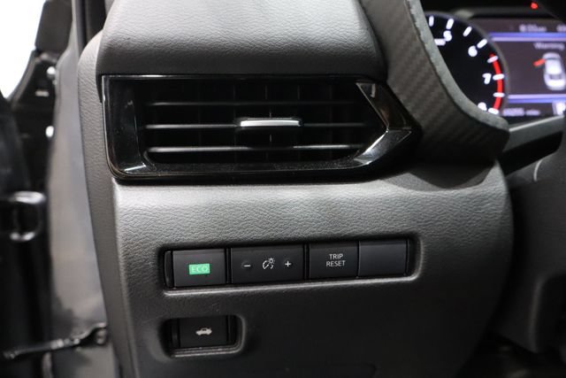 Used 2022 Nissan Sentra SV FWD image 18