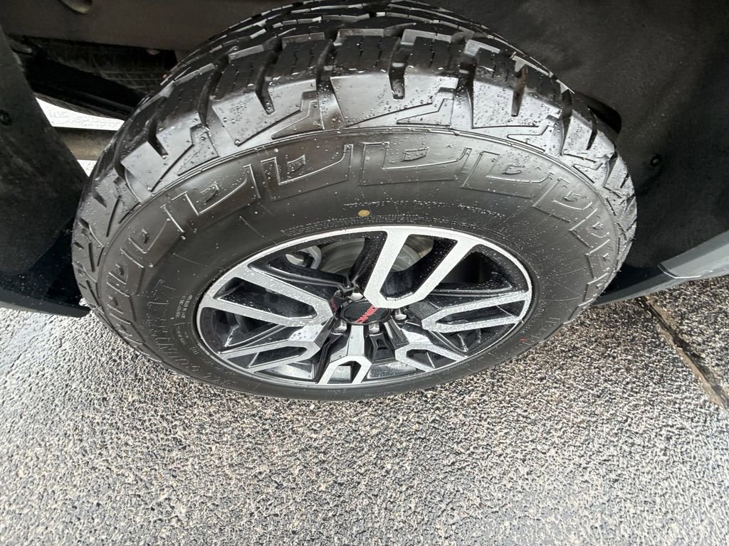 Certified 2023 GMC Sierra 1500 AT4 w/ AT4 Premium Package image 40