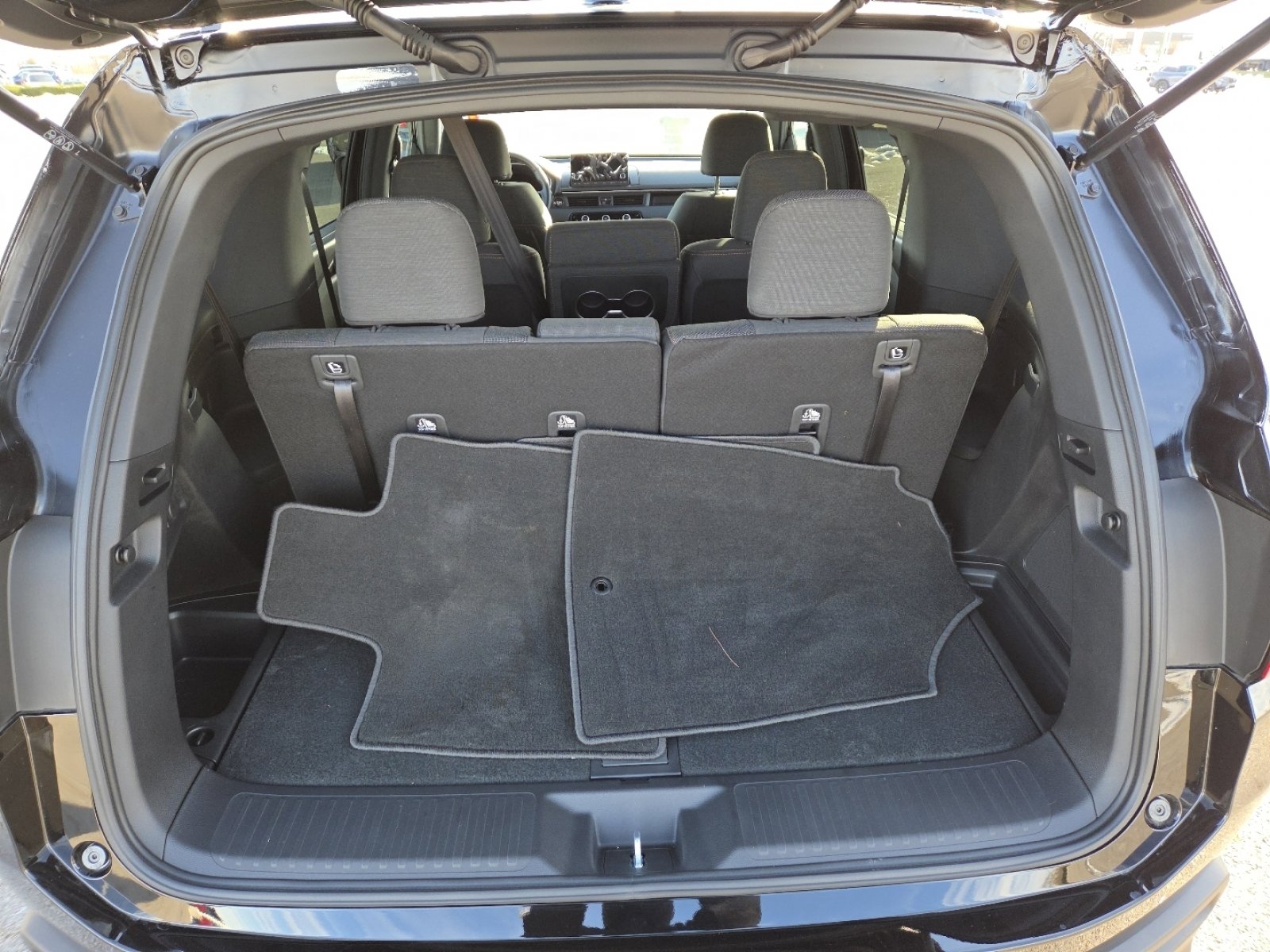 Used 2025 Honda Pilot Sport image 21