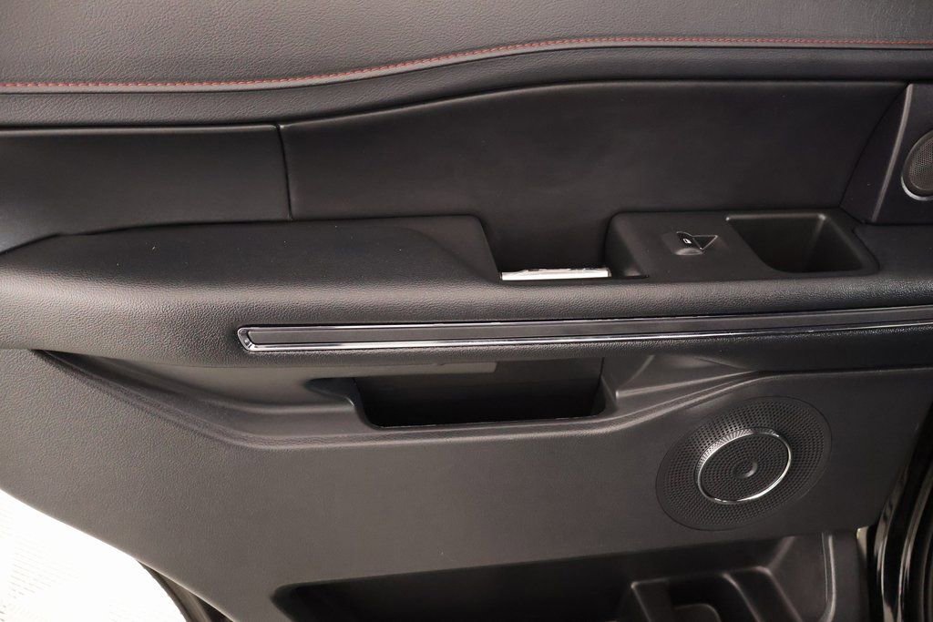 Used 2024 Ford Expedition Limited image 18