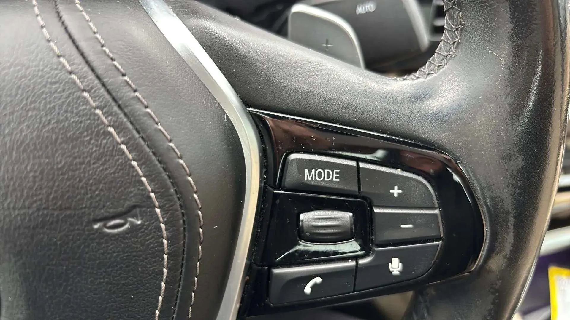 Used 2019 BMW 530i w/ Convenience Package image 38