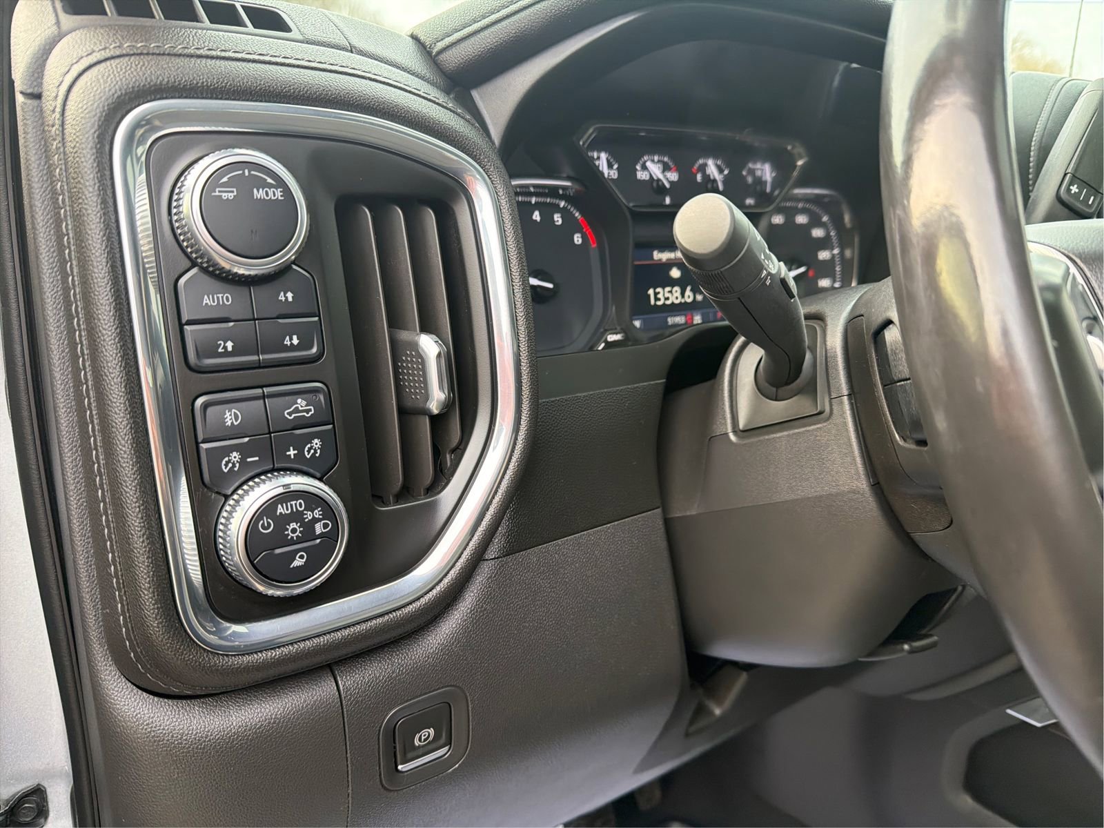 Certified 2021 GMC Sierra 1500 SLT w/ SLT Convenience Package AWD/4WD image 20