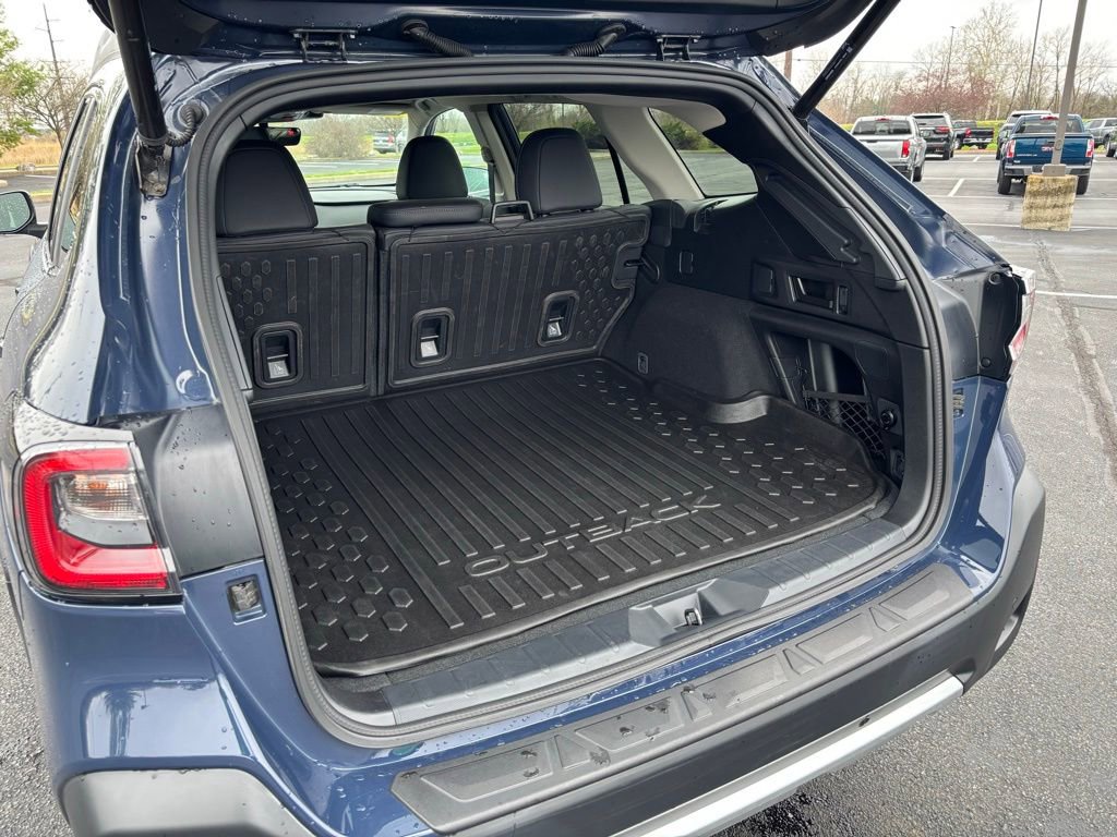 Used 2023 Subaru Outback Limited image 19