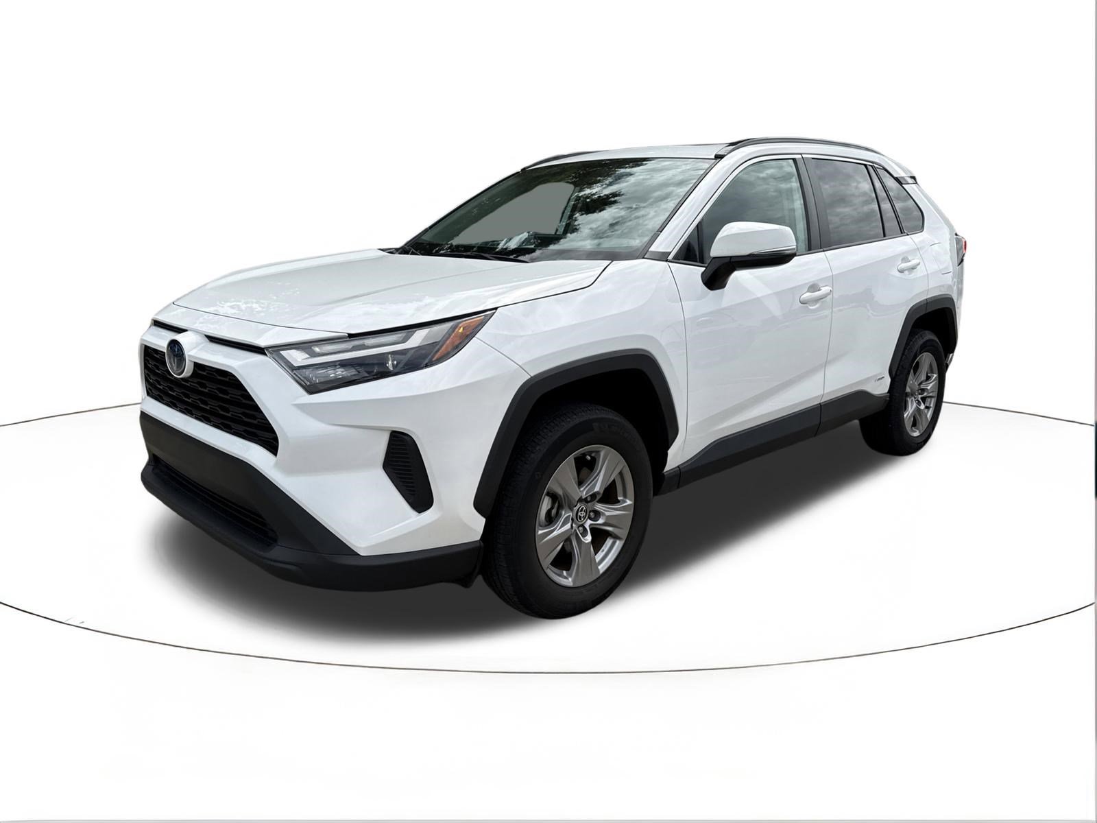 Used 2023 Toyota RAV4 XLE w/ Convenience Package AWD/4WD image 7