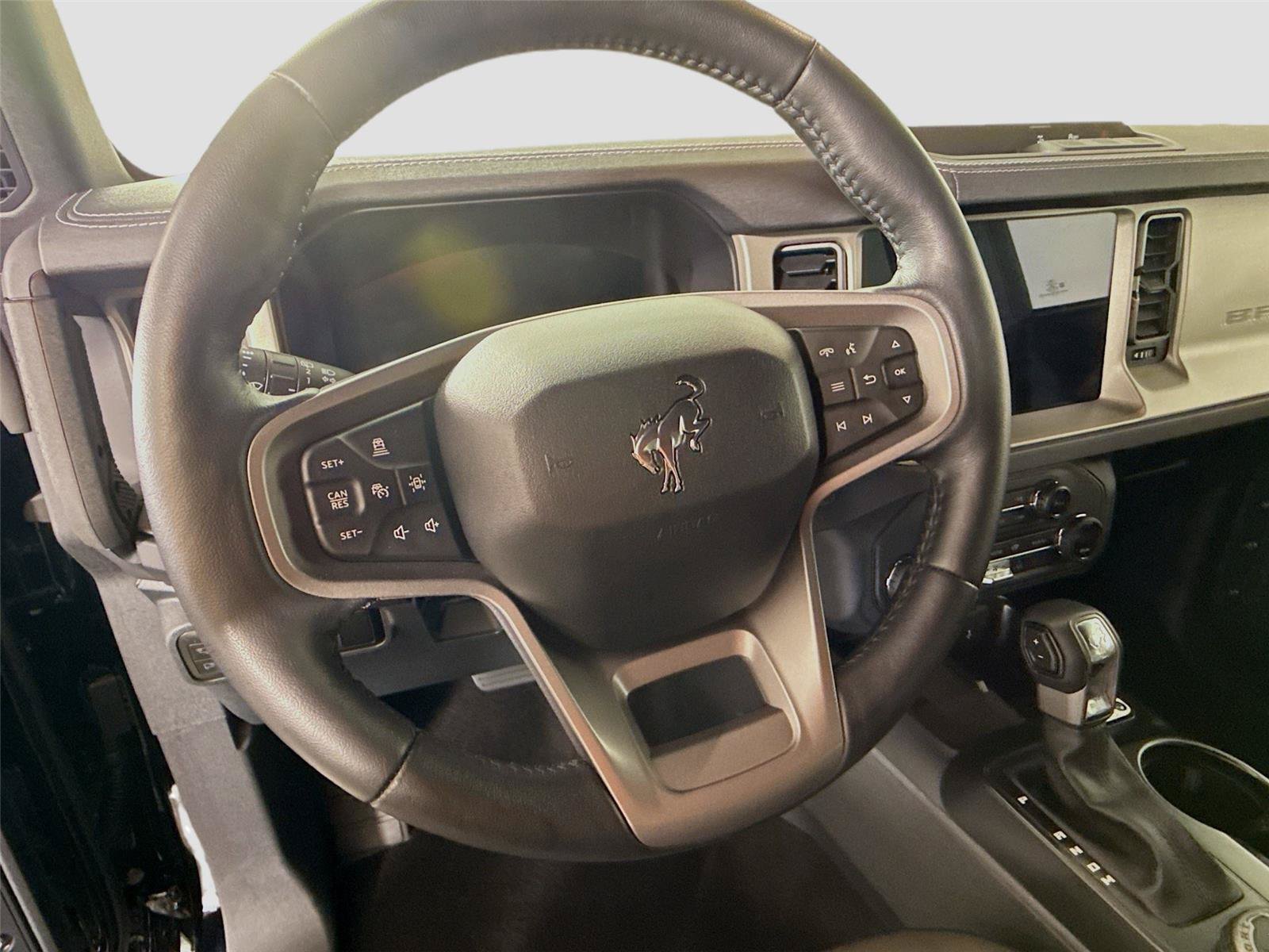 Used 2025 Ford Bronco Outer Banks AWD/4WD image 5