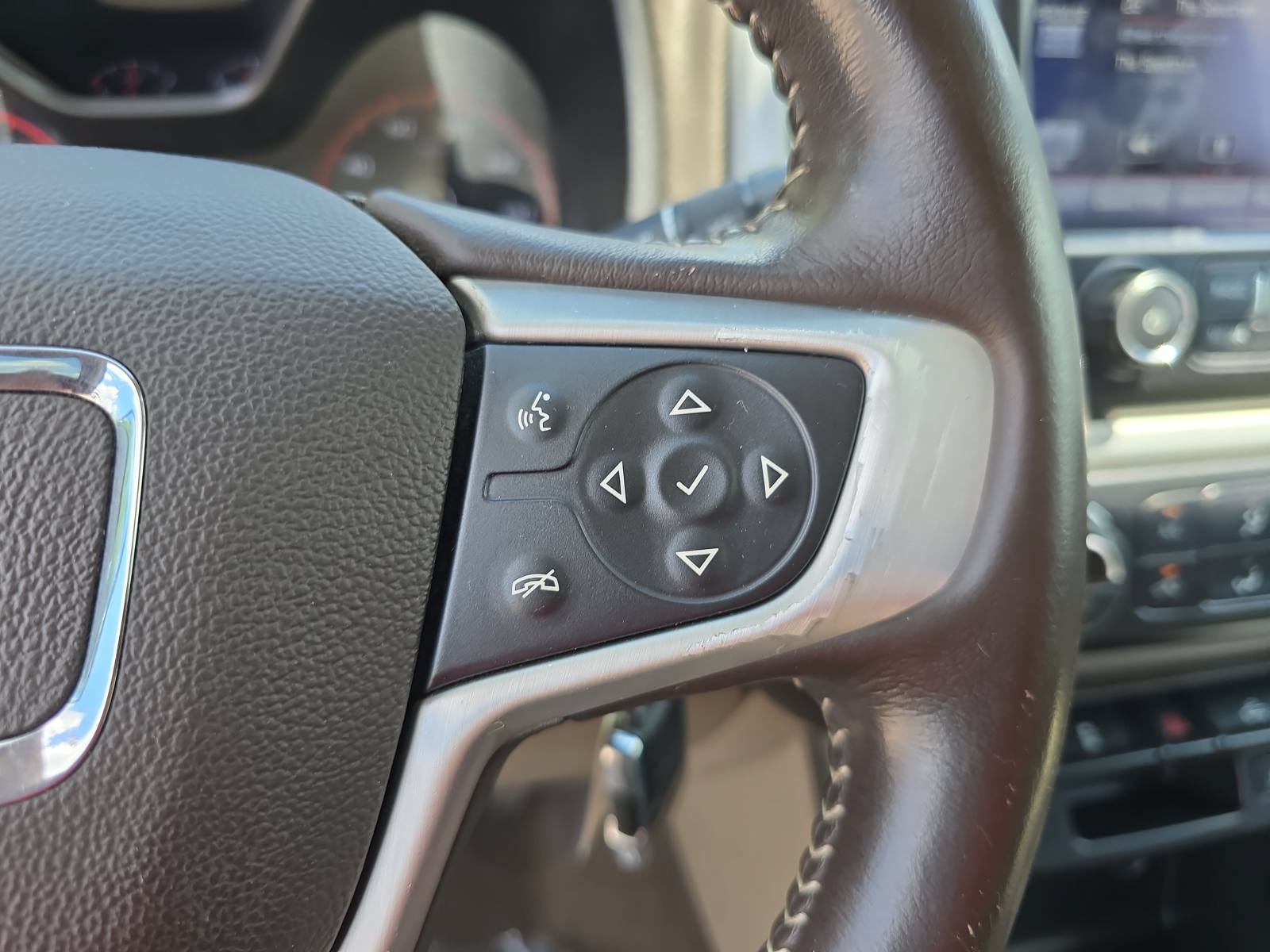Used 2015 GMC Canyon SLT w/ Driver Alert Package AWD/4WD image 17