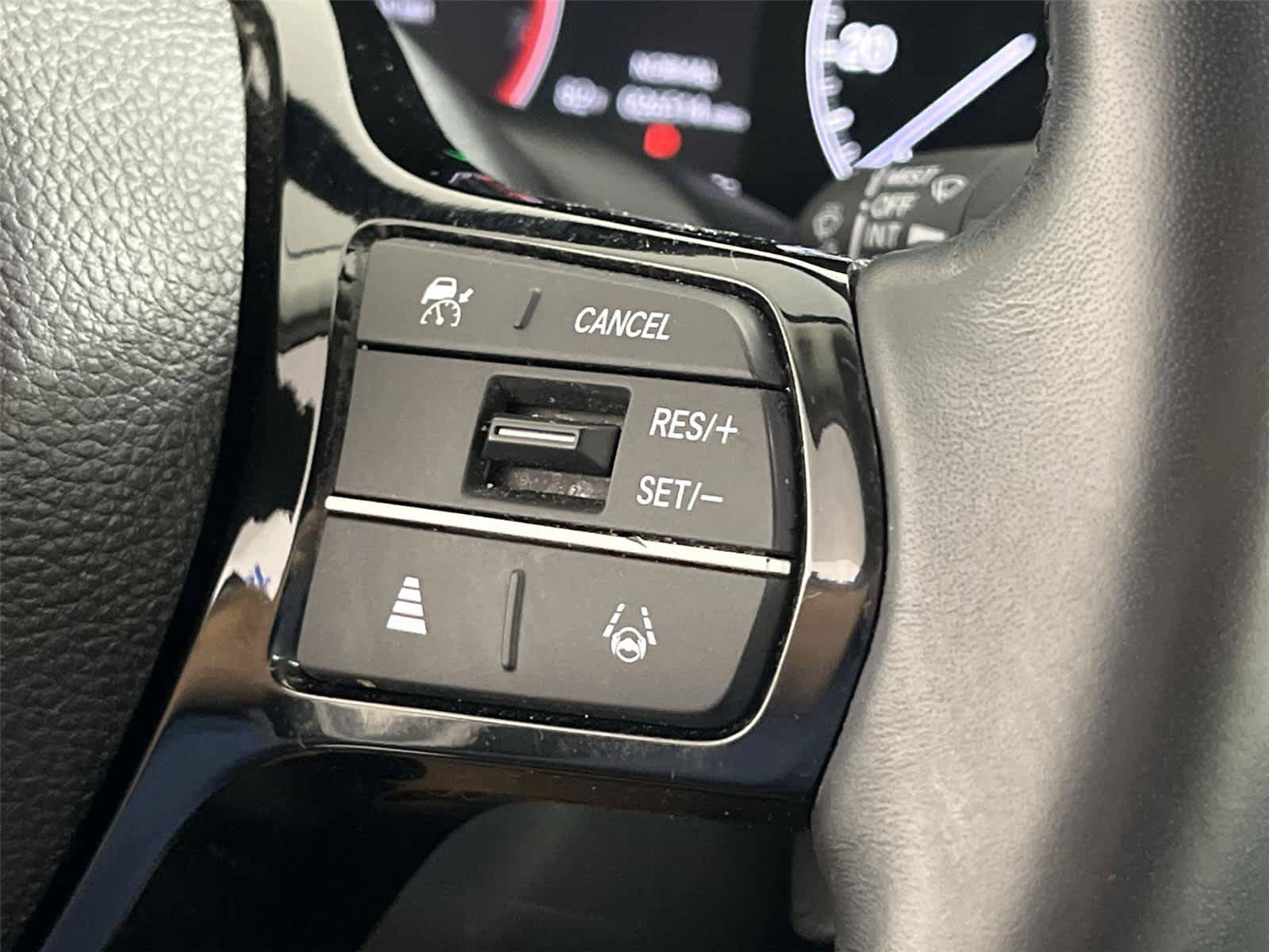 Used 2025 Honda Pilot EX-L image 35