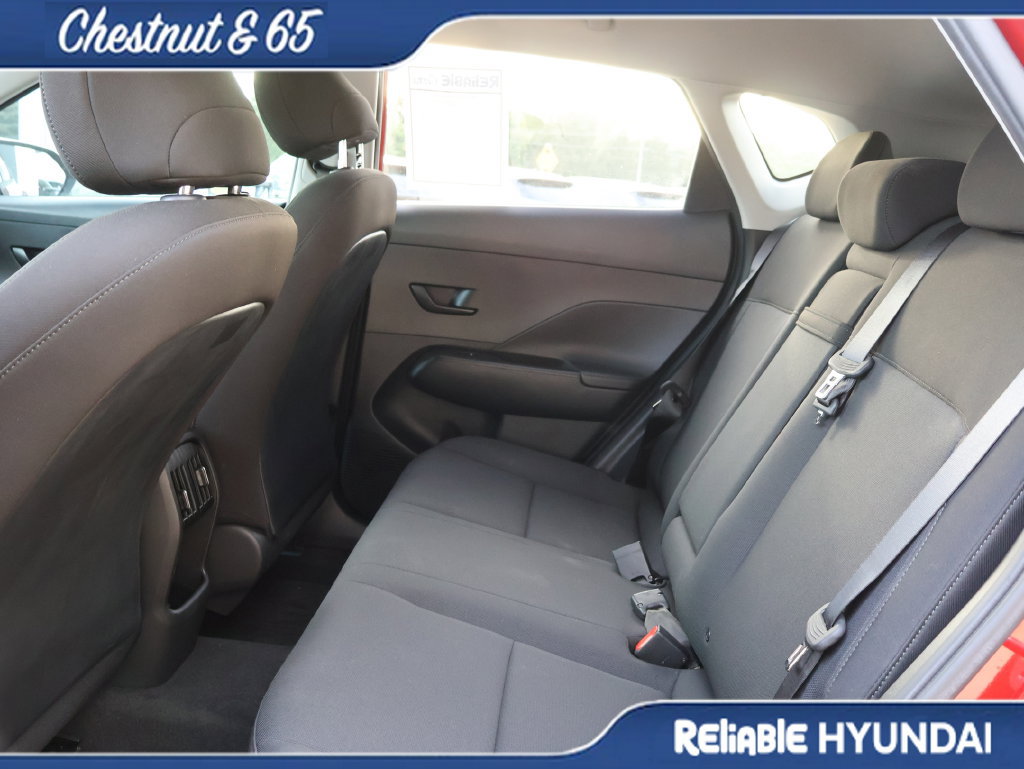 Used 2024 Hyundai Kona SEL w/ Convenience Package FWD image 17