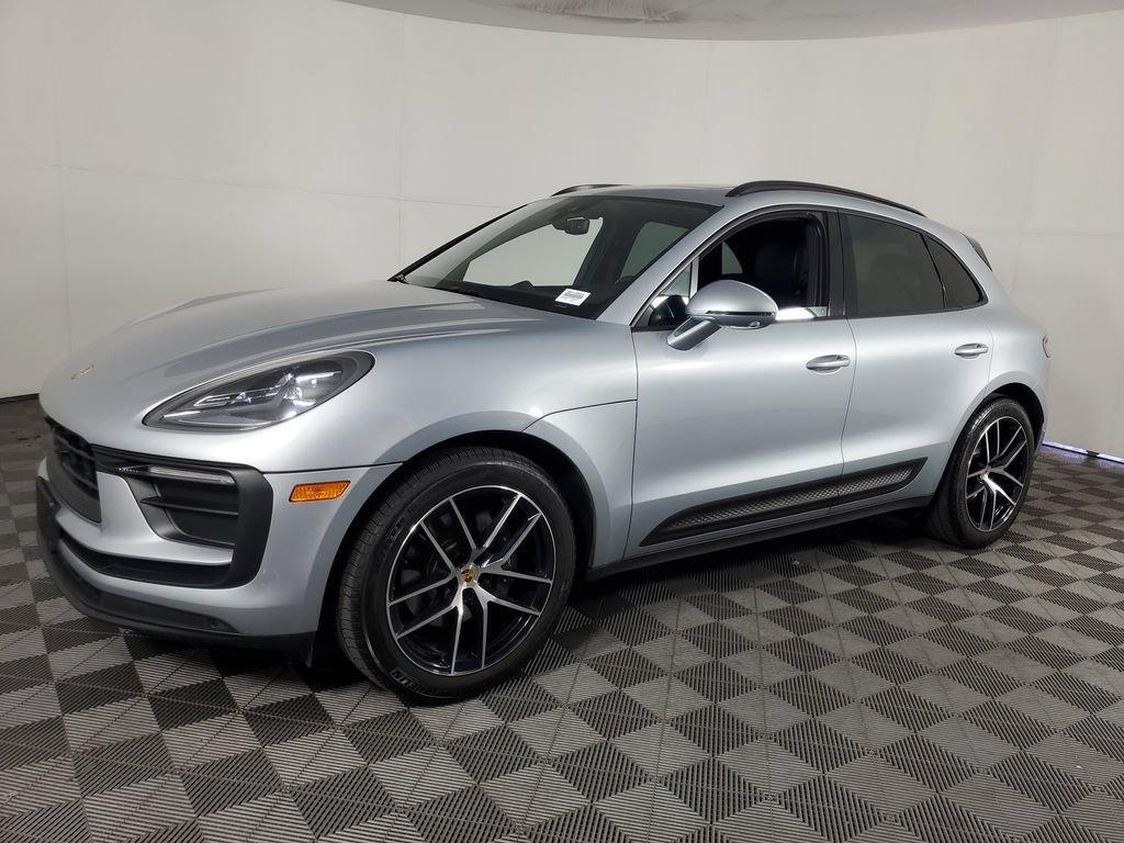 Used 2024 Porsche Macan AWD/4WD image 8