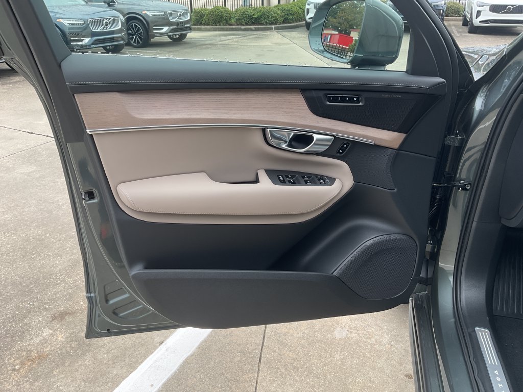 New 2027 Volvo XC90 B6 Plus AWD/4WD image 11