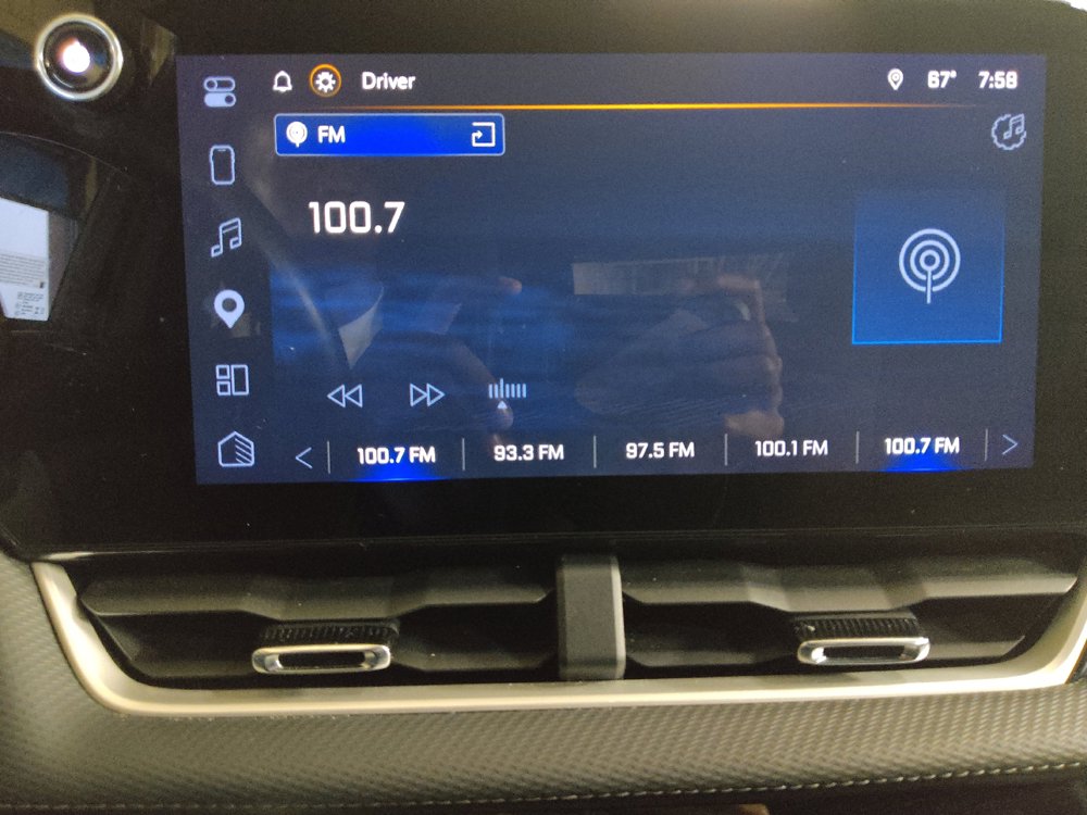Used 2025 Chevrolet Equinox LT AWD/4WD image 25