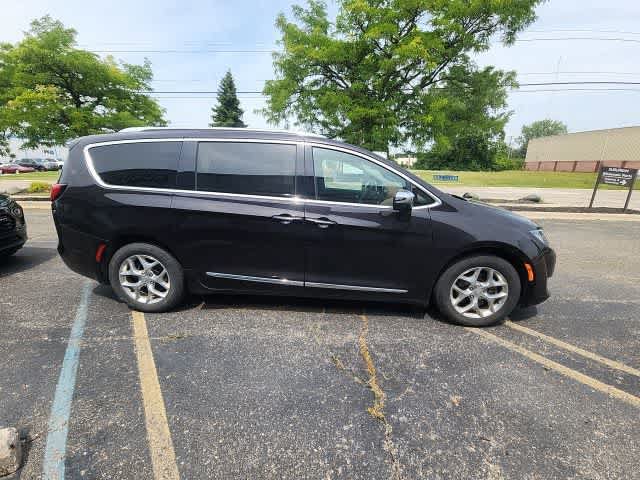 Certified 2019 Chrysler Pacifica Limited w/ Advanced Safetytec Group FWD image 7